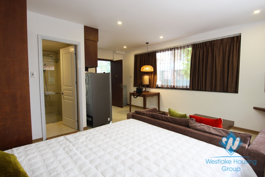 Good studio apartment for rent in Van Cao, Ba Dinh, Ha Noi